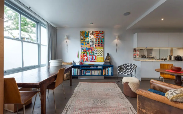 Classic Hammersmith Home by Ravenscourt Park by Underthedoormat