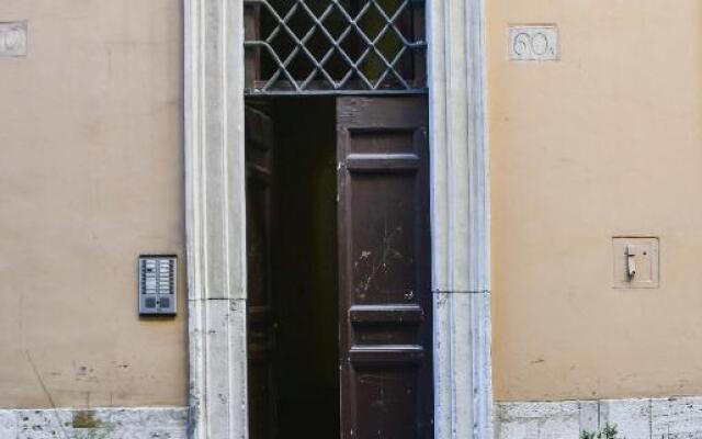 Stylish apartment in central Rome