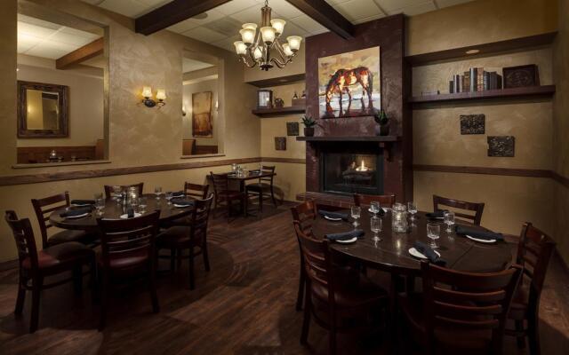 Roosevelt Grand Dakota, SureStay Collection by Best Western