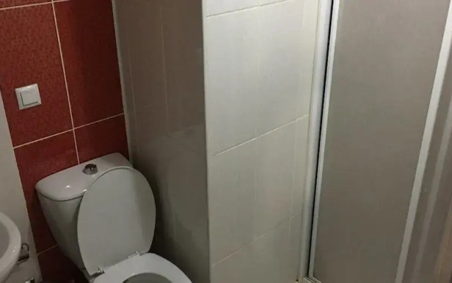 Apartman Suit