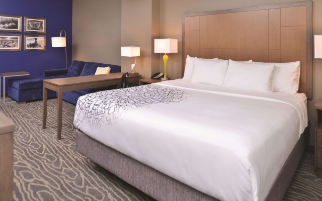 La Quinta Inn & Suites by Wyndham Page at Lake Powell - Image 6