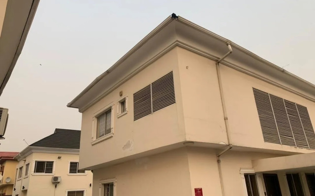 prime 16 hotels and suite