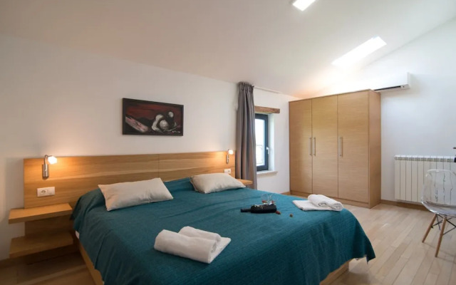 Stunning Villa in Kringa With Swimming Pool