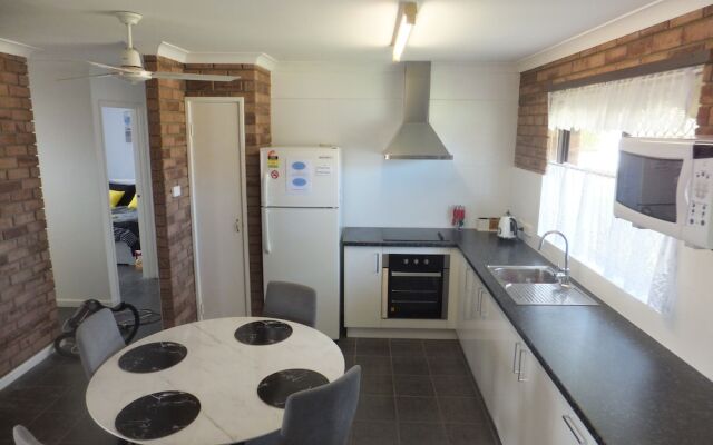 Ocean Beach Chalet 16
