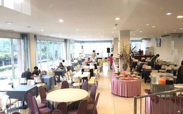 James Mandarin Khaoyai