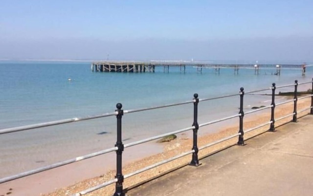 Beachside Apartment On The Beach