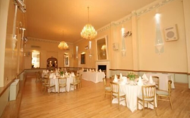 Crown Hotel