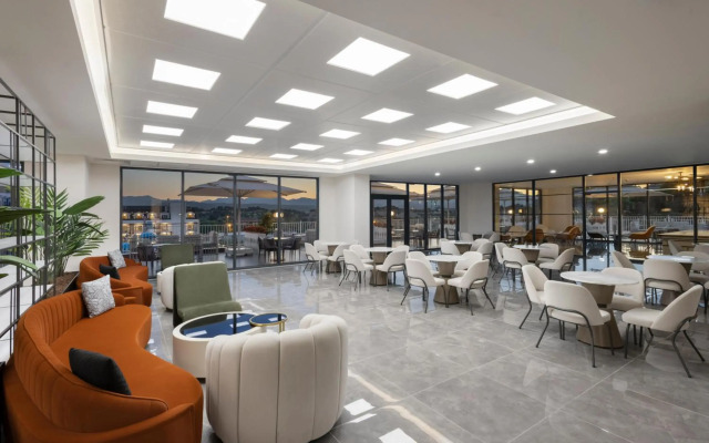 Arcanus Hotels Trendline Side