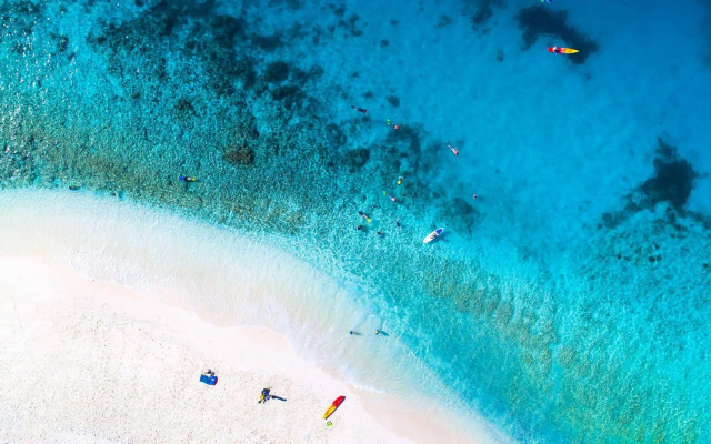 Captain Cook Cruises Fiji - Reef Endeavour