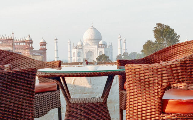 Joey's Hostel Agra