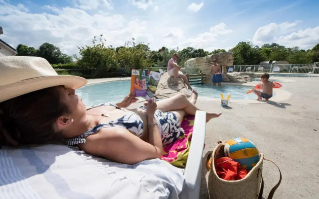 Camping Du Port De Plaisance