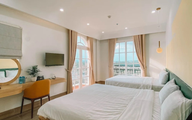 La Palma Hotel & Spa Sunset Town Phu Quoc