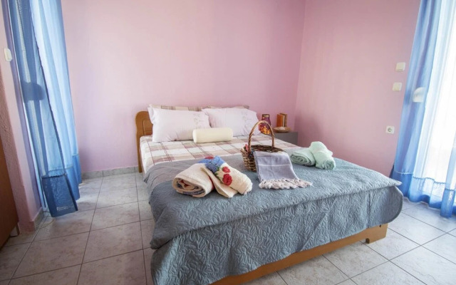 Aurora Sea View Maisonette by Travelpro Serv