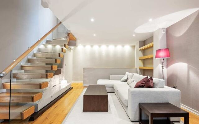 Elegant 3-bed House W/terrace Near Harrods
