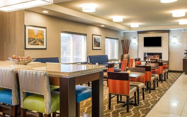 Comfort Suites Columbus West - Hilliard