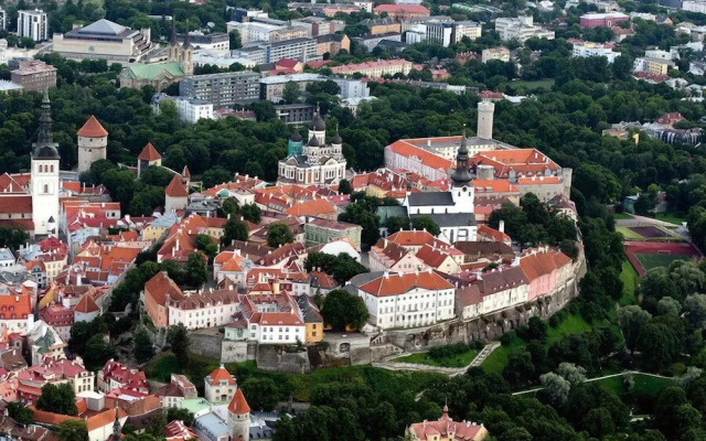 Tallinn Luxury Apartments with sauna and old town view