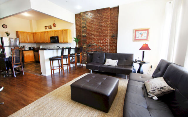 Luxury Suites Lenox Ave