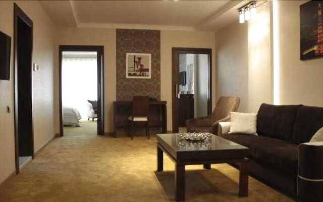Deluxe Hotel and Spa