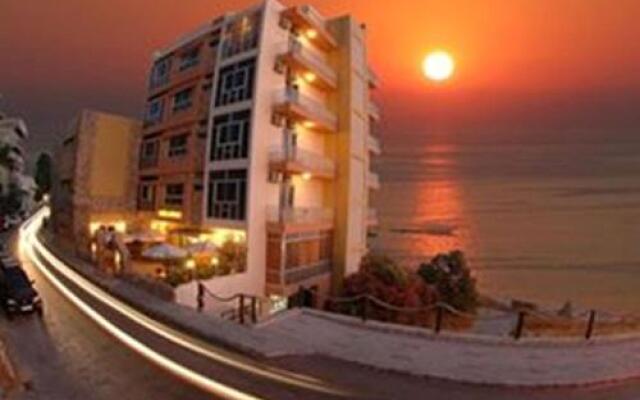Ahiram Hotel