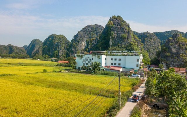 Liberty Hall Tam Coc Hotel & Villa