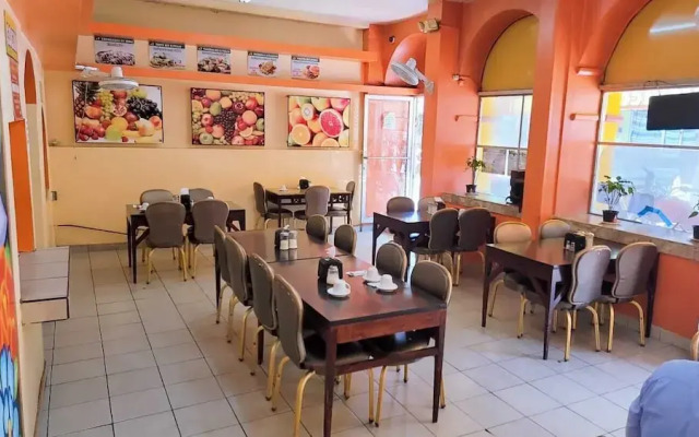 Hotel Suites Royal