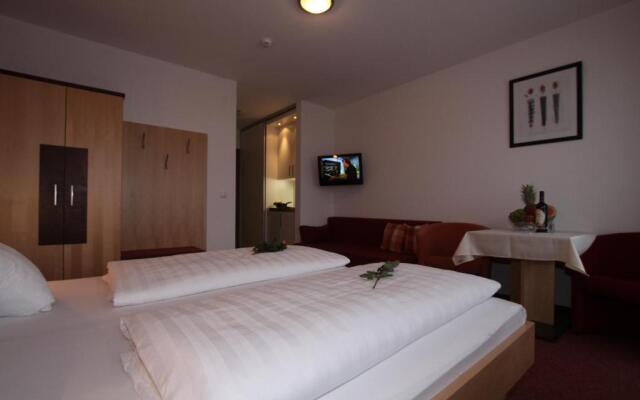 Hotel Garni Tirol