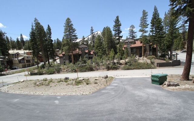 Rainbow S 4 3 Bedroom Condo by RedAwning