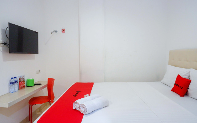 RedDoorz near Mall Ratu Indah 3