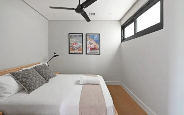 2 Bedroom Heart of Sea Point The Avant