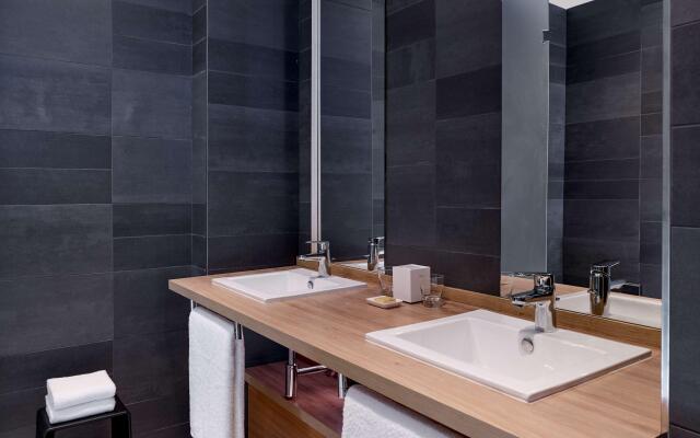 Hyatt Regency Paris Etoile Hotel
