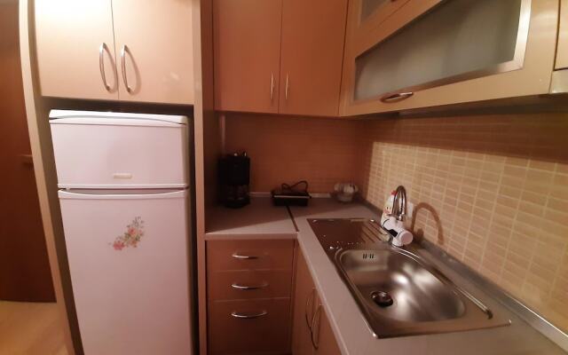 Apartment With one Bedroom in Tiranë, With Balcony and Wifi