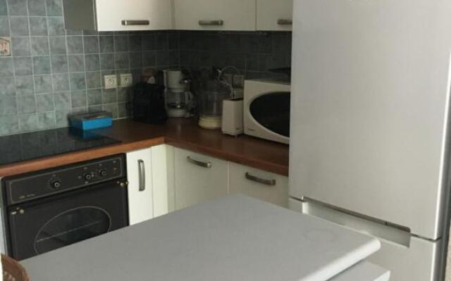 T2 Sausset Proche de la Mer