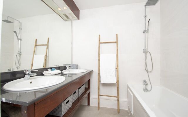 T4 CozyLodge 70m2 - Rénové – 10’ de l'aéroport