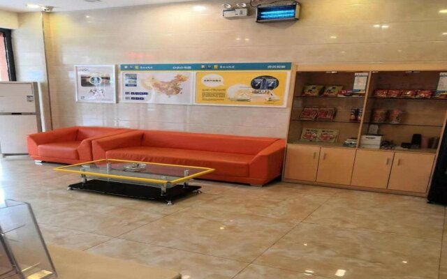 7Days Inn Chain Hotel (Zhuhai Doumen Daxin Xinduhui Pedestrian Street)