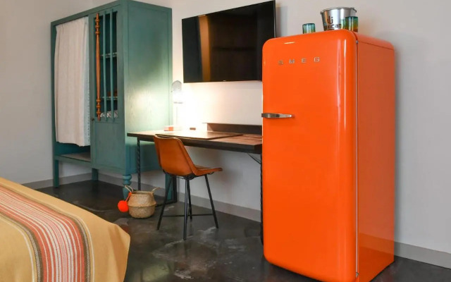 Texican Court, by Valencia Hotel Collection