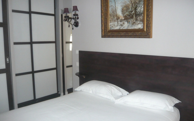 Bridgestreet Champs Elysees