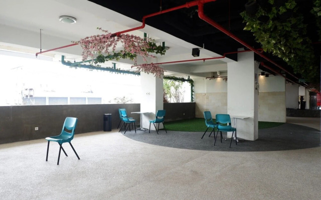 Relaxing Studio Apartment at Pavilion Permata