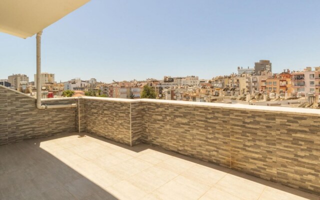 Lovely Duplex Flat Near Beach in Muratpasa
