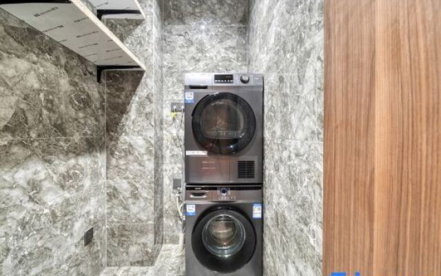 Shanghai Dimishe Light Luxury Hotel