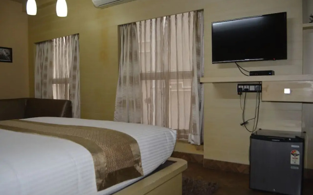 Emerald Suites By Kallate