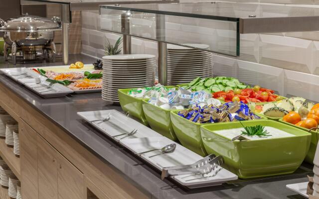 Holiday Inn Express and Suites Potsdam by IHG