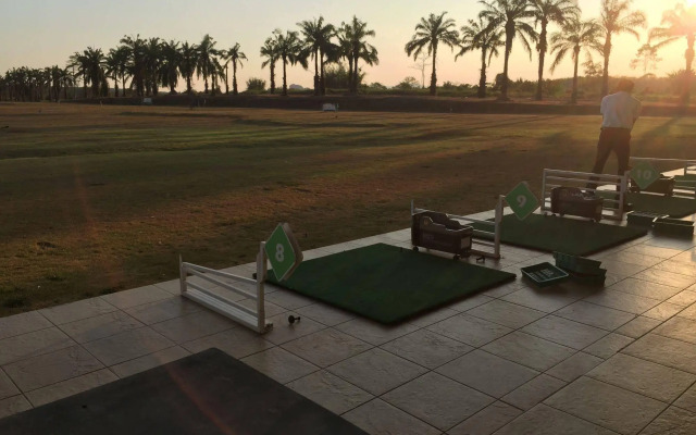 Palm Driving Range & Resort