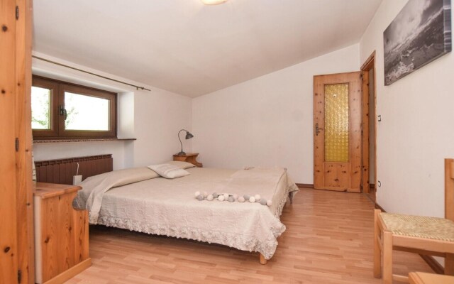 Stunning Apartment in Verrayes With 2 Bedrooms and Wifi