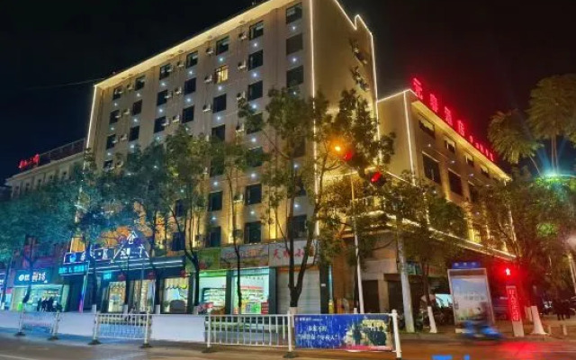 Tianshun Hotel (lincang First Middle School Branch)