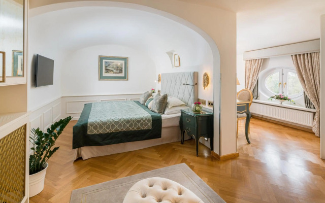 Schloss Mönchstein Hotel