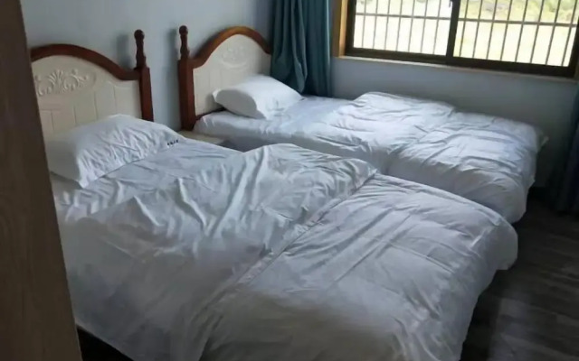 Xinchang Yunqi Small Building House