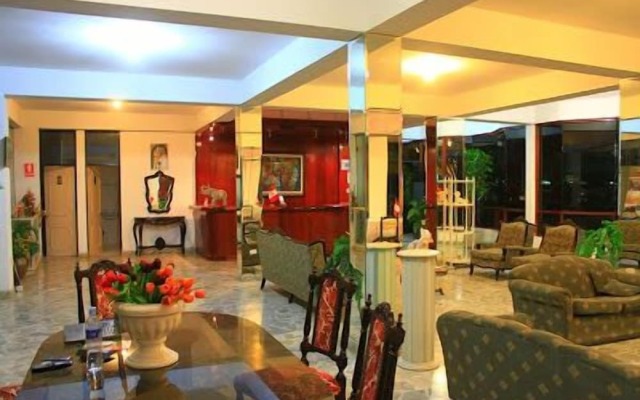 Las Poncianas Hotel
