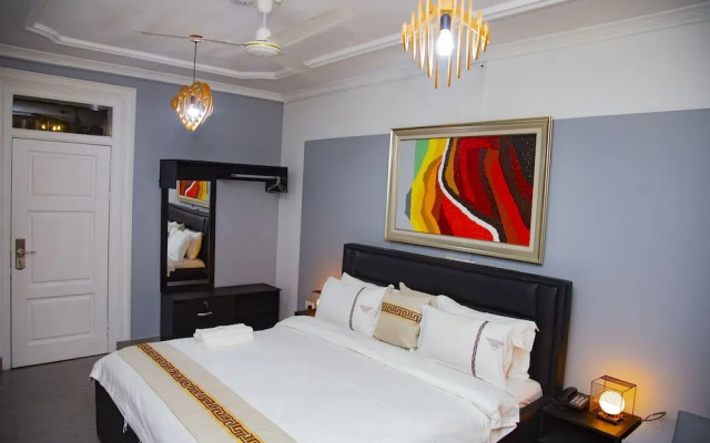 Gullivers Travel Hotel