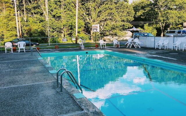 Red Ranch Motel