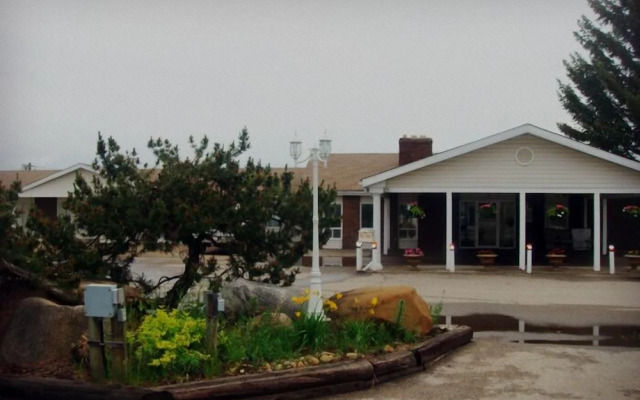 Athabasca Lodge Motel